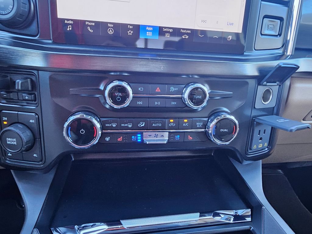 New 2026 Ford F250 Lariat w/ Lariat Premium Package image 37