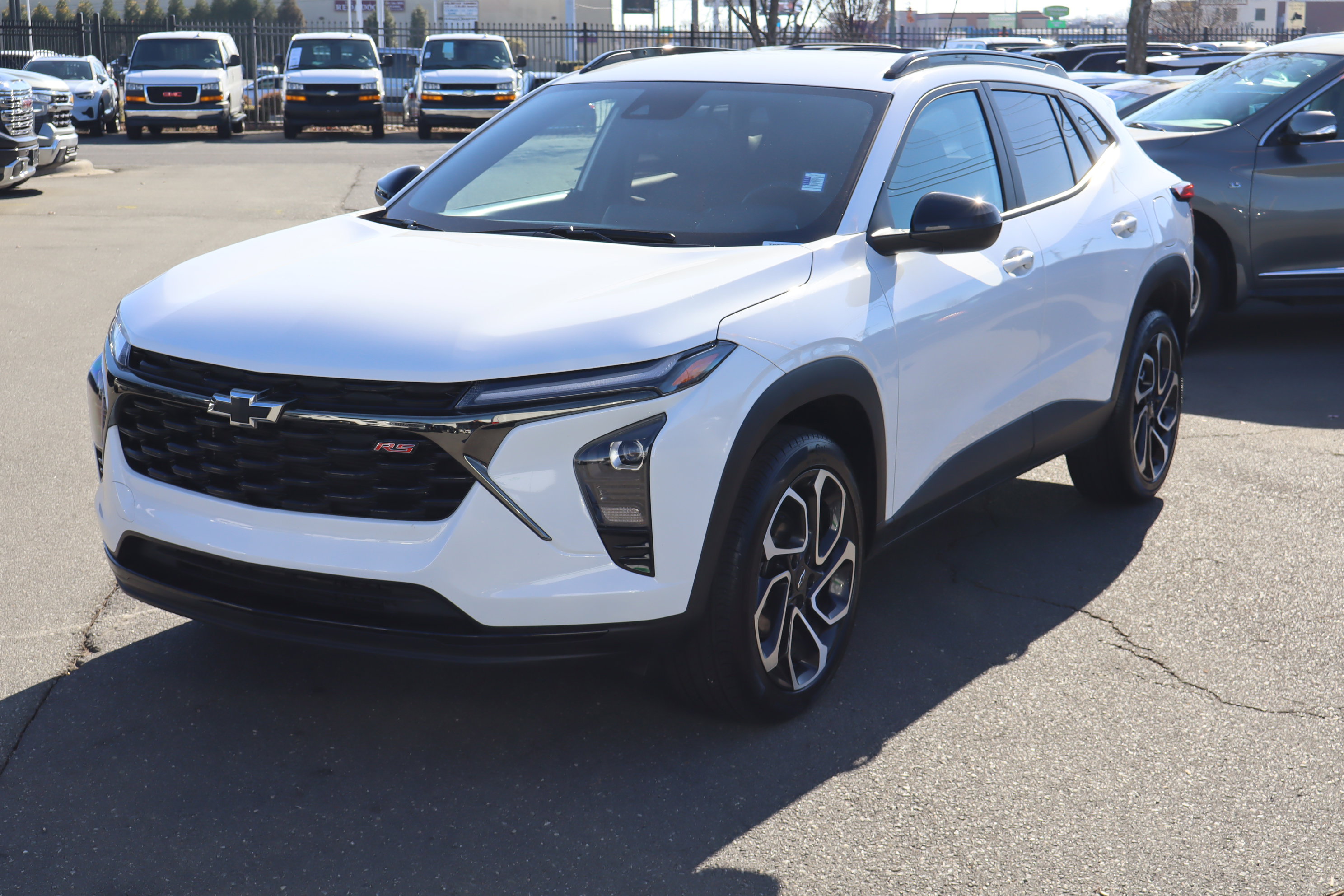 Certified 2024 Chevrolet Trax RS w/ Driver Confidence Package image 5