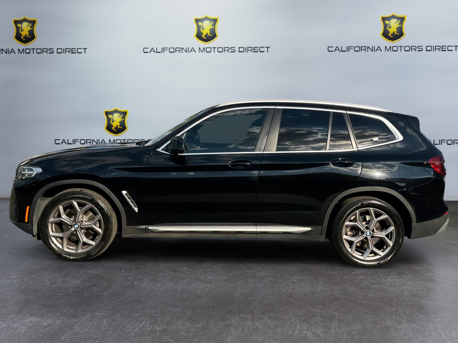 Used 2023 BMW X3 sDrive30i w/ Convenience Package RWD image 2