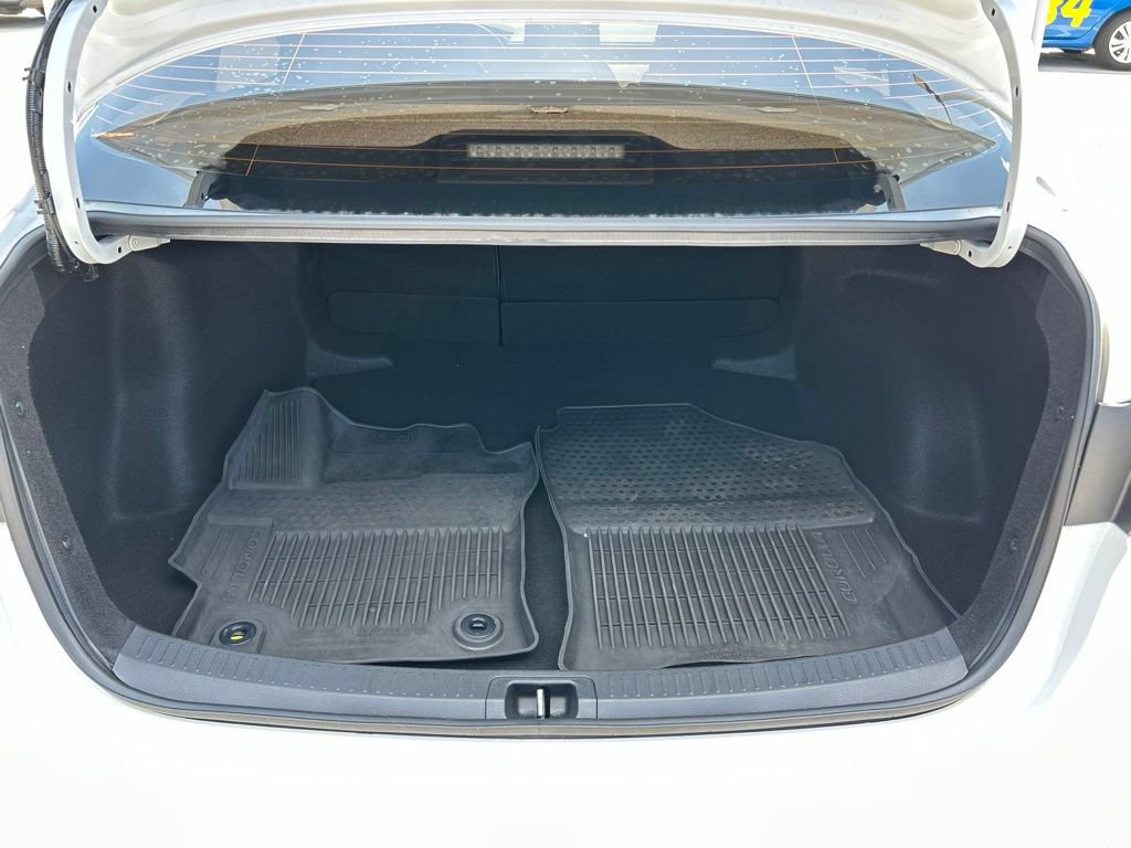 Used 2025 Toyota Corolla LE FWD image 47