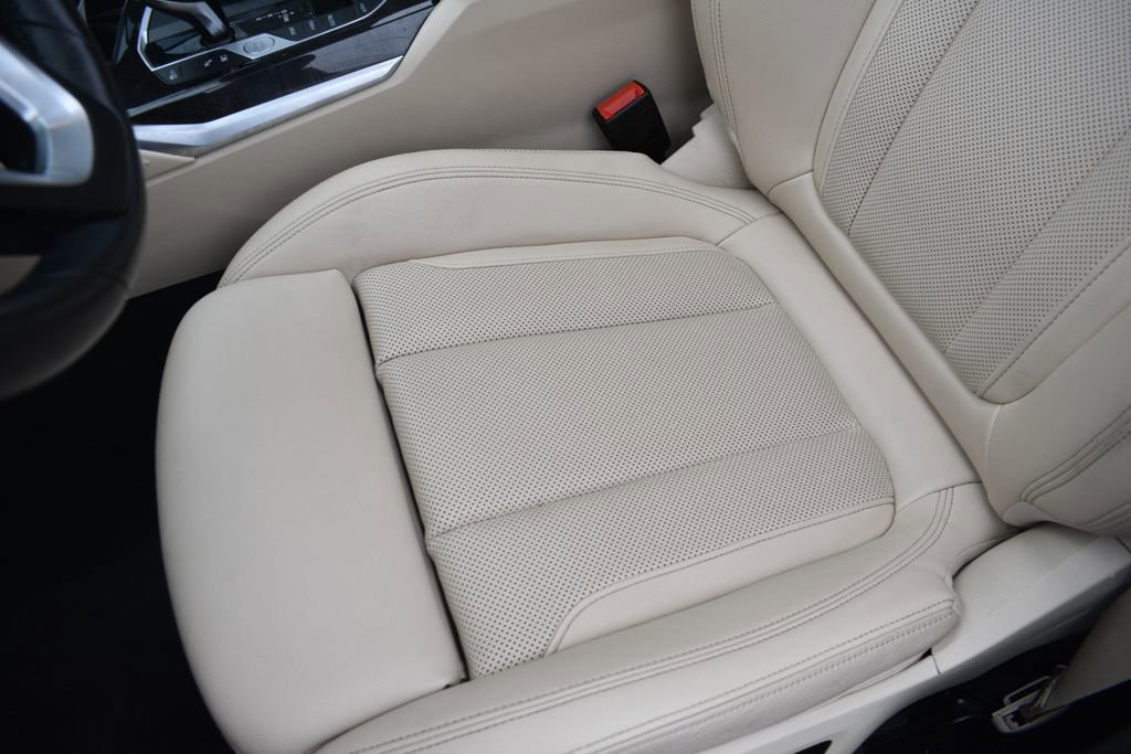 Used 2022 BMW 330e 330e iPerformance image 12