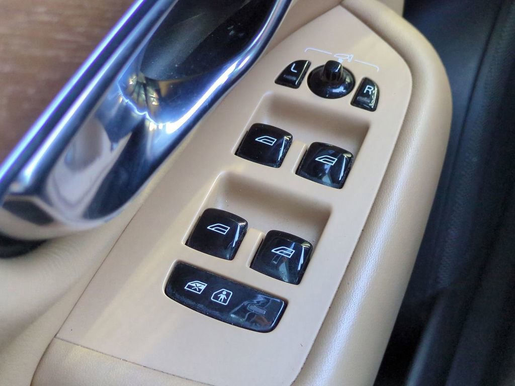 Used 2017 Volvo XC90 T8 Inscription w/ Vision Package image 26