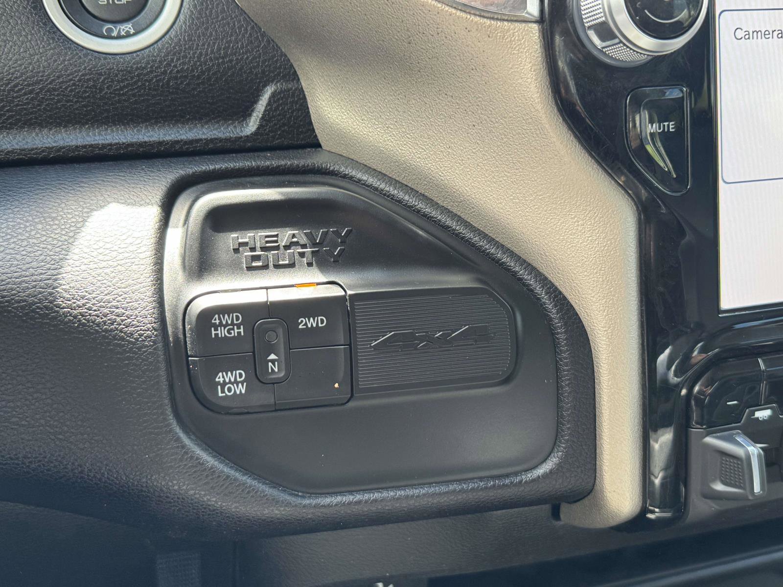 Used 2024 RAM 2500 Laramie AWD/4WD image 14