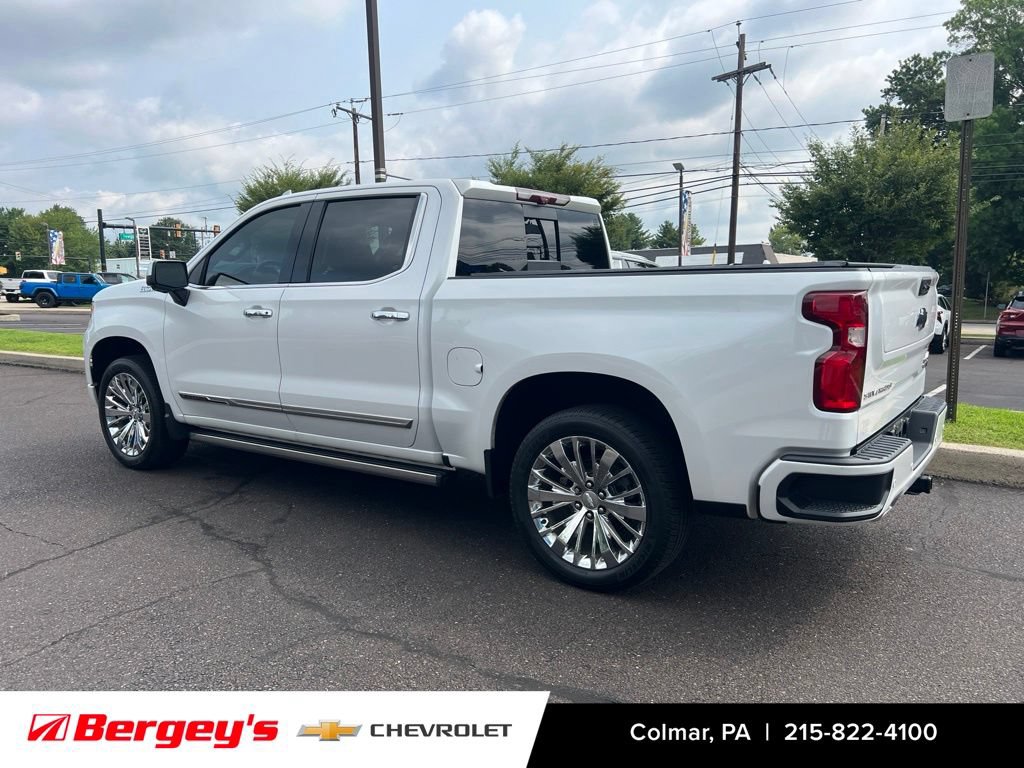 Certified 2022 Chevrolet Silverado 1500 High Country w/ Technology Package AWD/4WD image 6