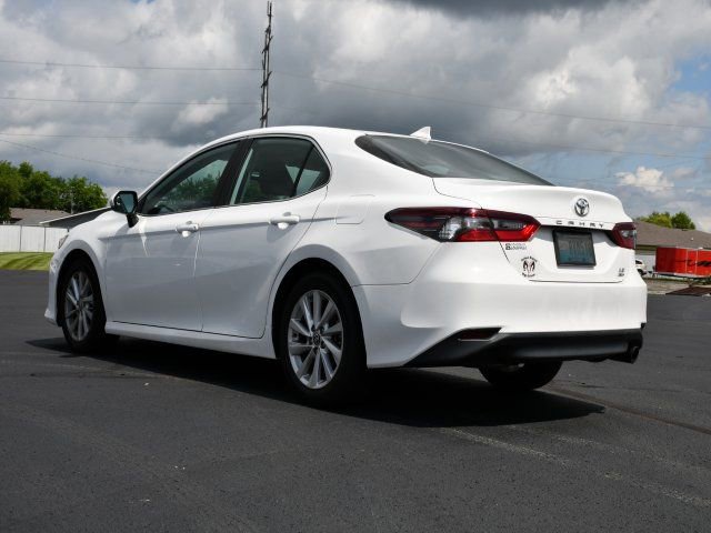 Used 2021 Toyota Camry LE AWD/4WD image 5
