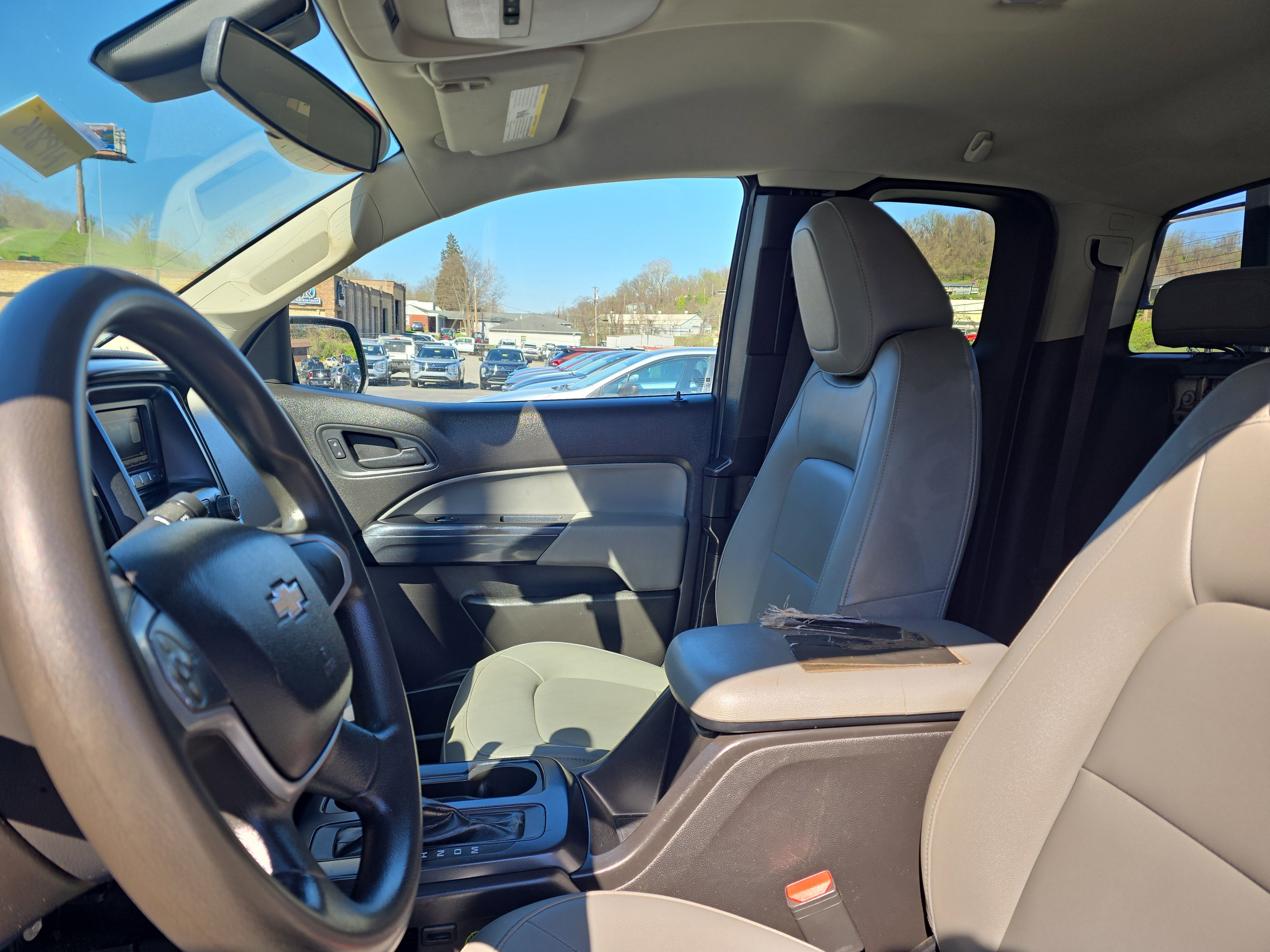 Used 2016 Chevrolet Colorado W/T w/ WT Convenience Package AWD/4WD image 11