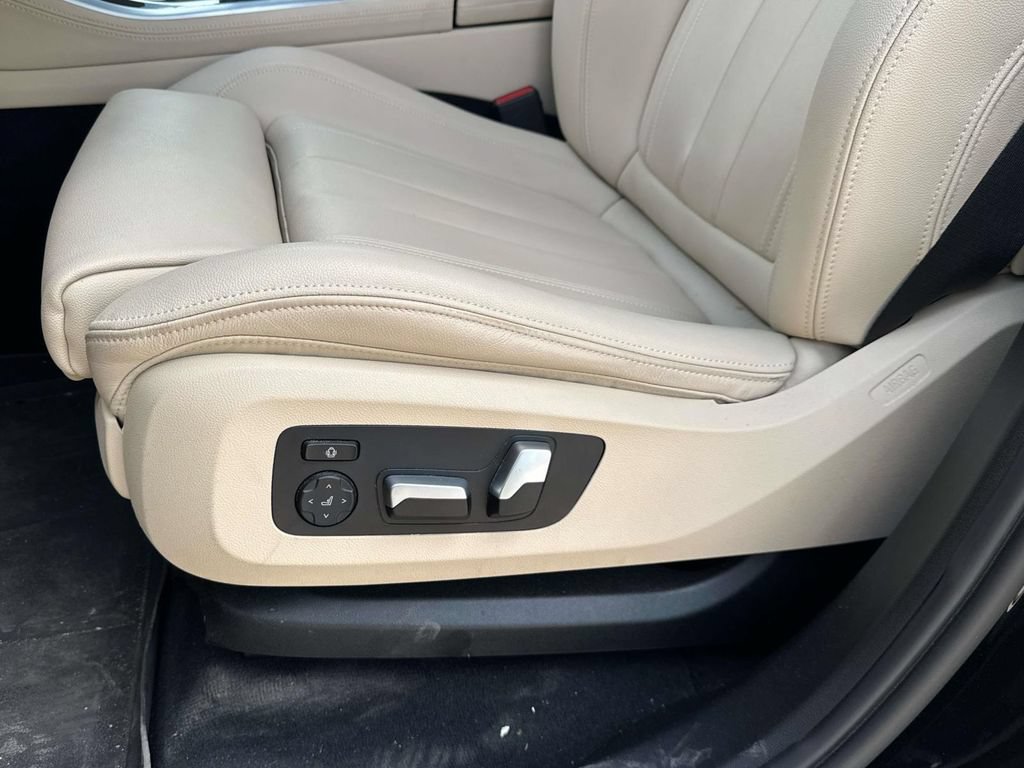Used 2022 BMW X5 sDrive40i w/ Premium Package RWD image 23