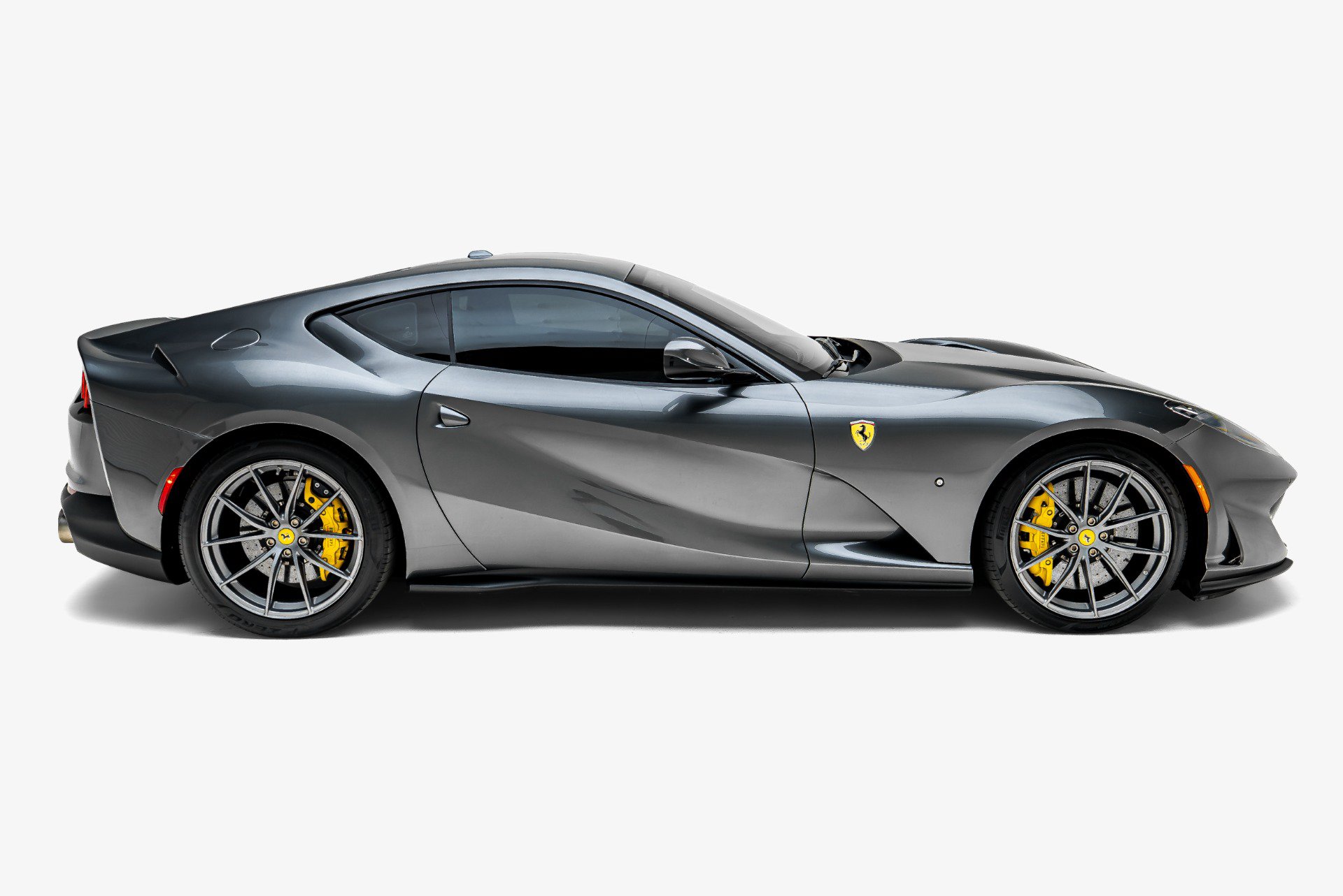 Used 2019 Ferrari 812 Superfast RWD image 6