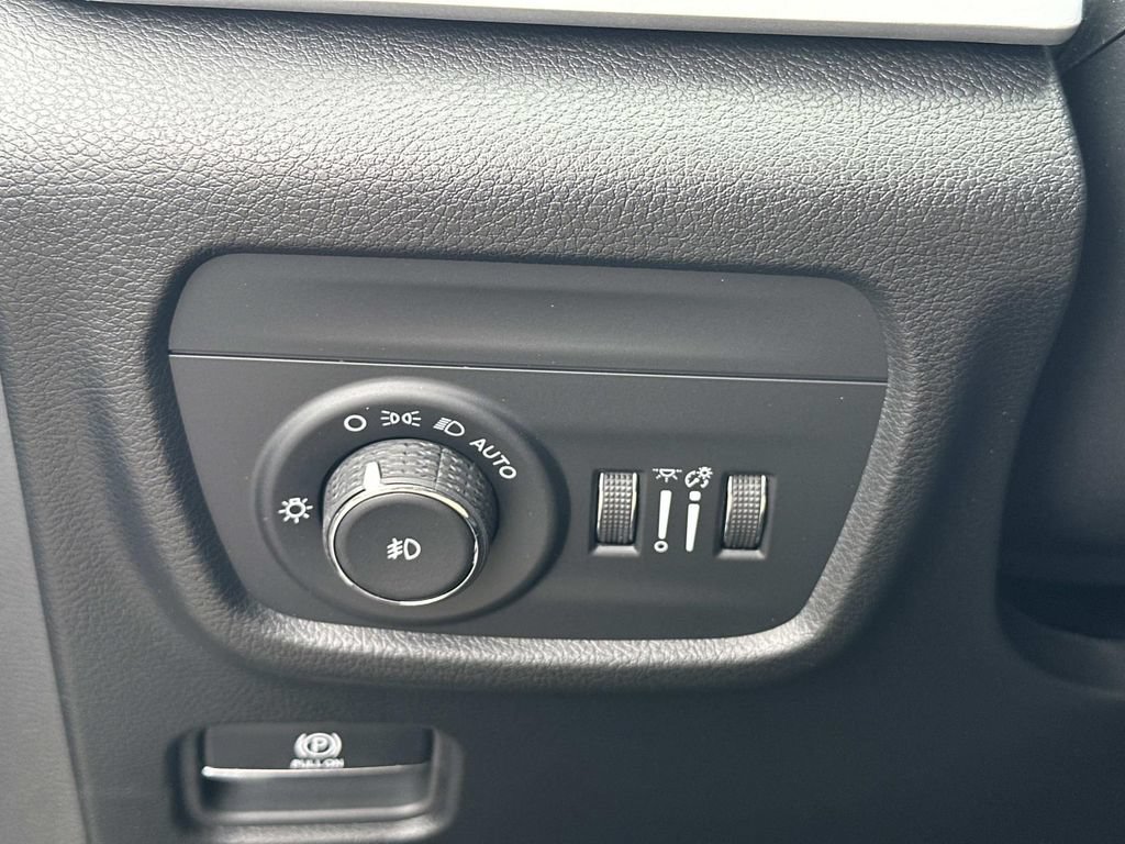 New 2026 Jeep Grand Cherokee Limited AWD/4WD image 30