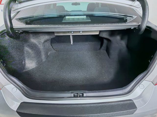 Used 2015 Toyota Camry XLE FWD image 29