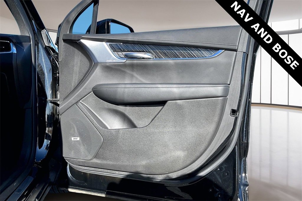Used 2023 Cadillac XT6 Premium Luxury image 19