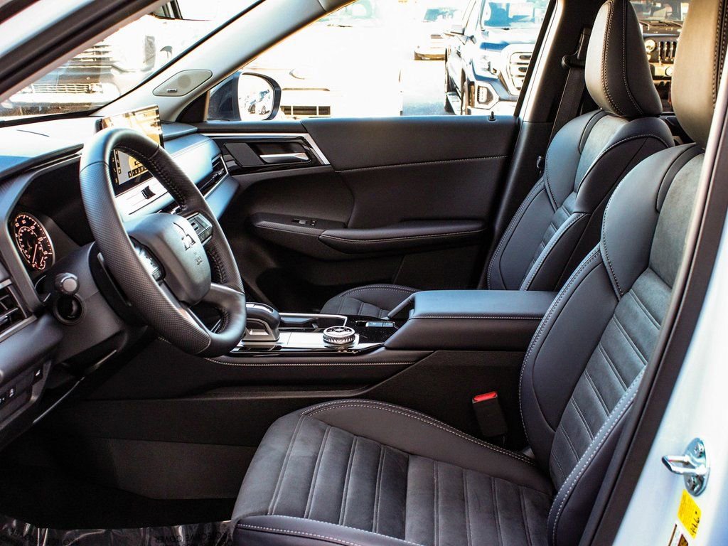 New 2026 Mitsubishi Outlander Trail Edition image 31