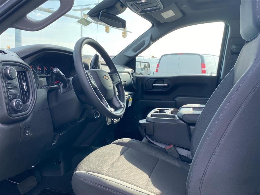 New 2026 Chevrolet Silverado 1500 Custom w/ Turbomax Blackout Package AWD/4WD image 13