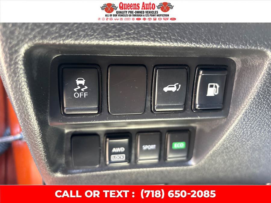 Used 2018 Nissan Rogue SV AWD/4WD image 34