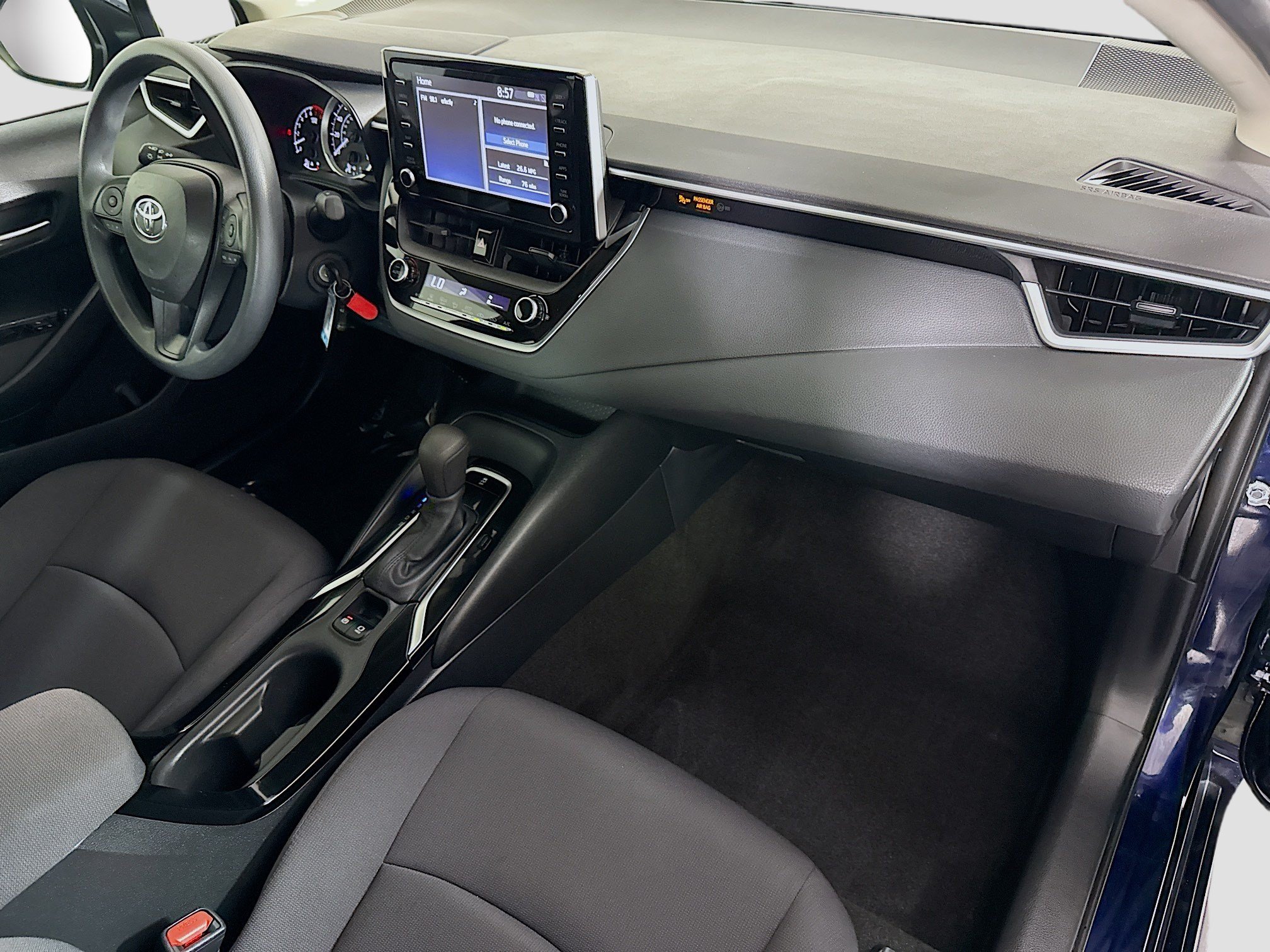Used 2020 Toyota Corolla LE FWD image 29