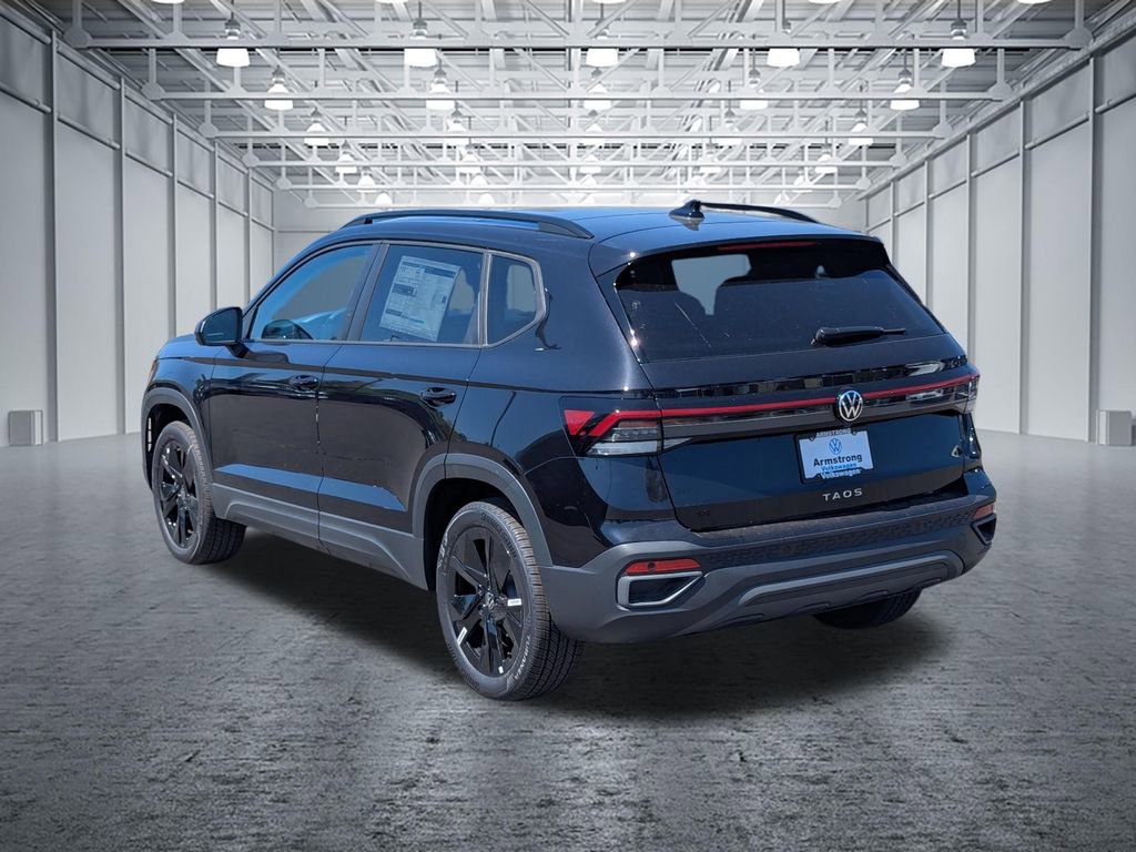New 2026 Volkswagen Taos SE FWD image 3