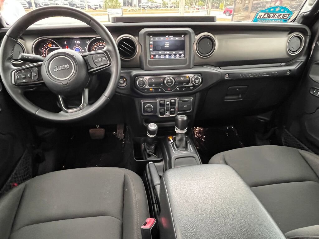 Used 2018 Jeep Wrangler Unlimited Sport S AWD/4WD image 22