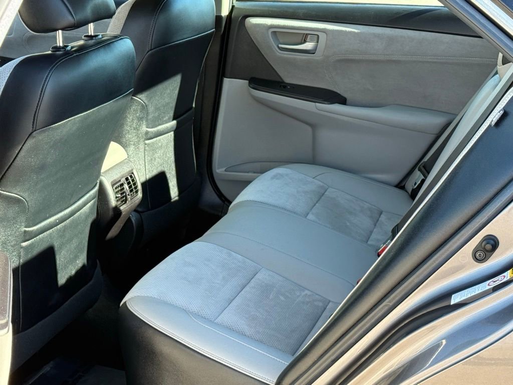 Used 2017 Toyota Camry XSE image 9