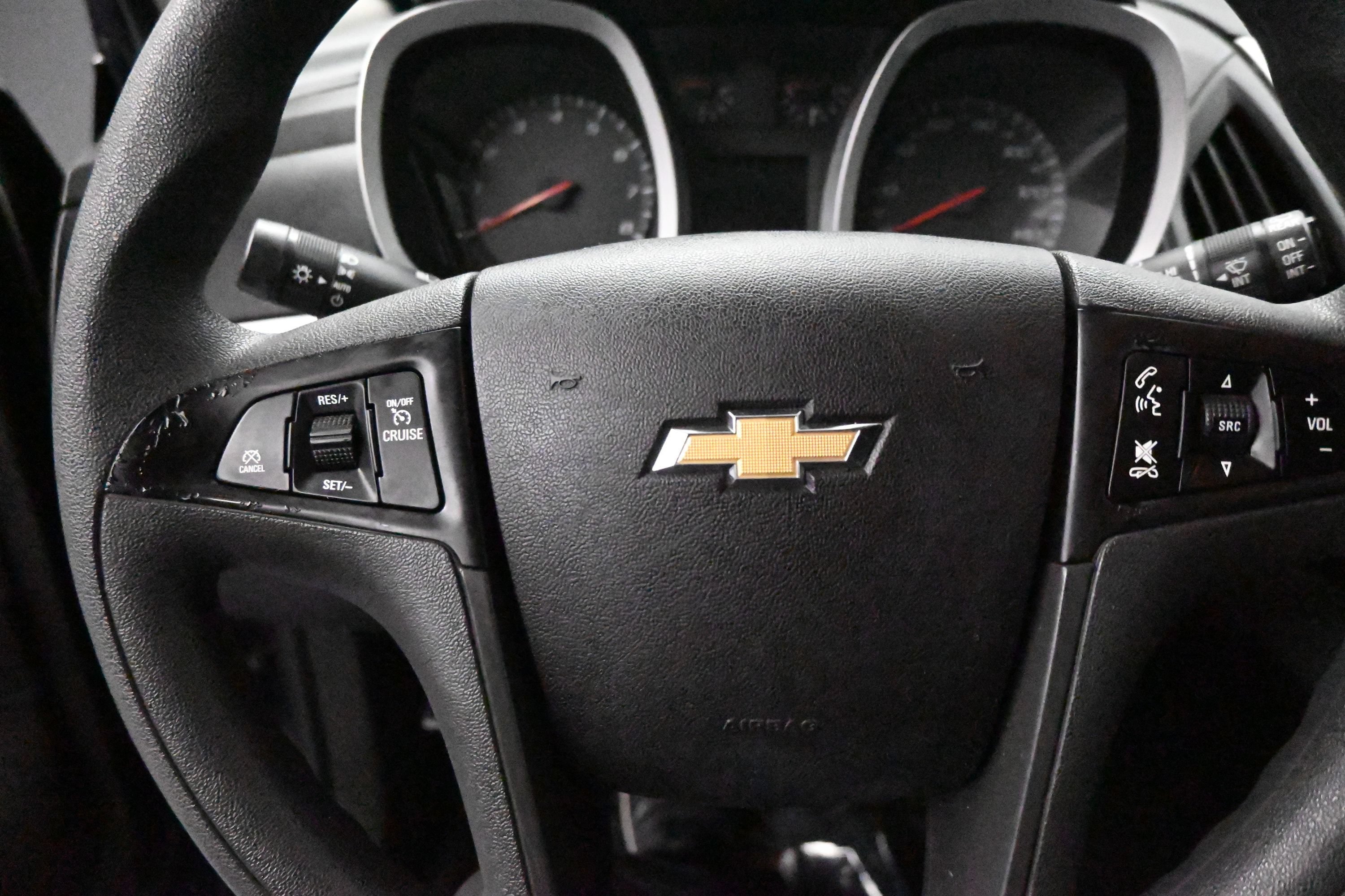 Used 2015 Chevrolet Equinox LS FWD image 16