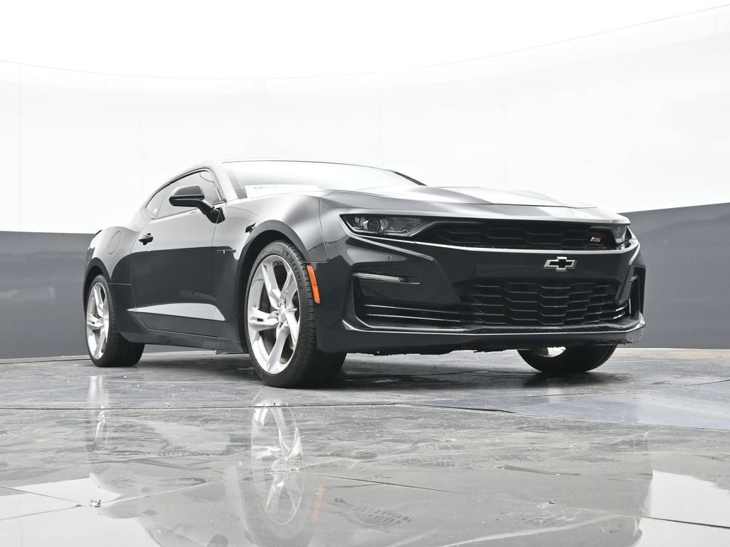 Used 2019 Chevrolet Camaro SS RWD image 38