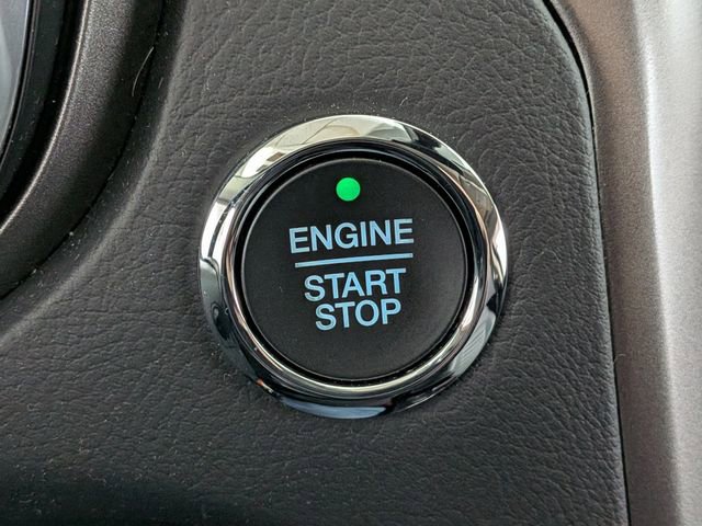 Used 2020 Ford Fusion SE image 27
