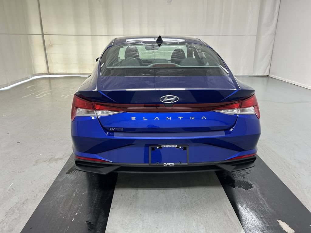 Used 2023 Hyundai Elantra SE FWD image 20