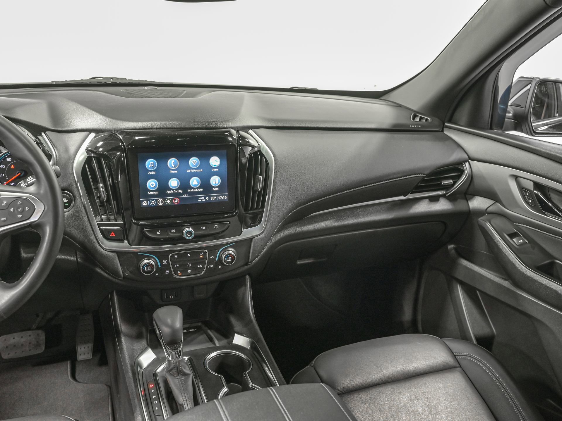 Used 2023 Chevrolet Traverse LT AWD/4WD image 30