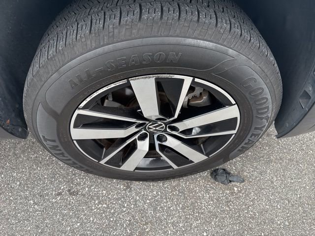 Used 2021 Volkswagen Atlas SE image 14