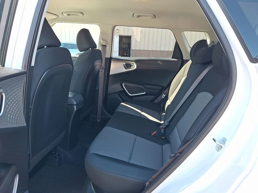 Certified 2025 Kia Soul LX image 11