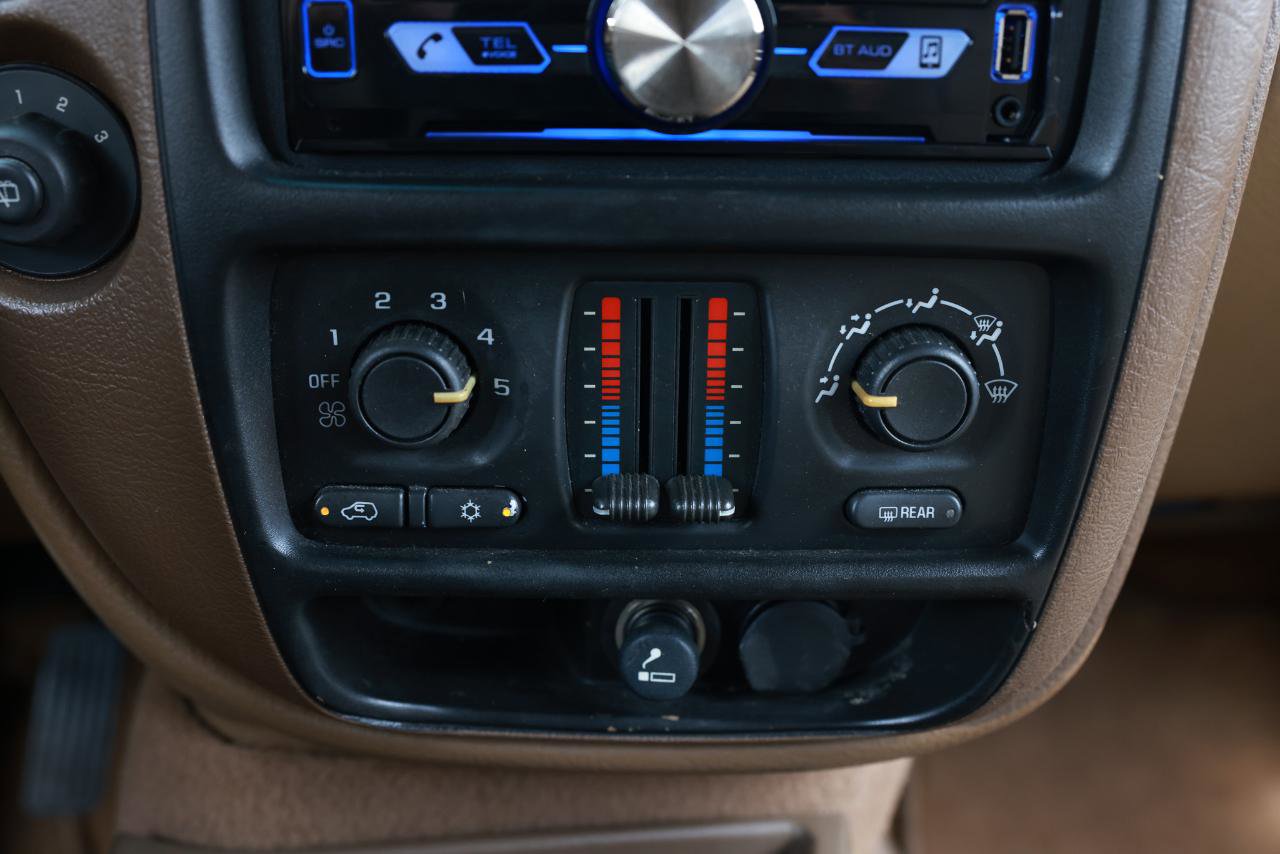 Used 2003 Chevrolet TrailBlazer LT image 30