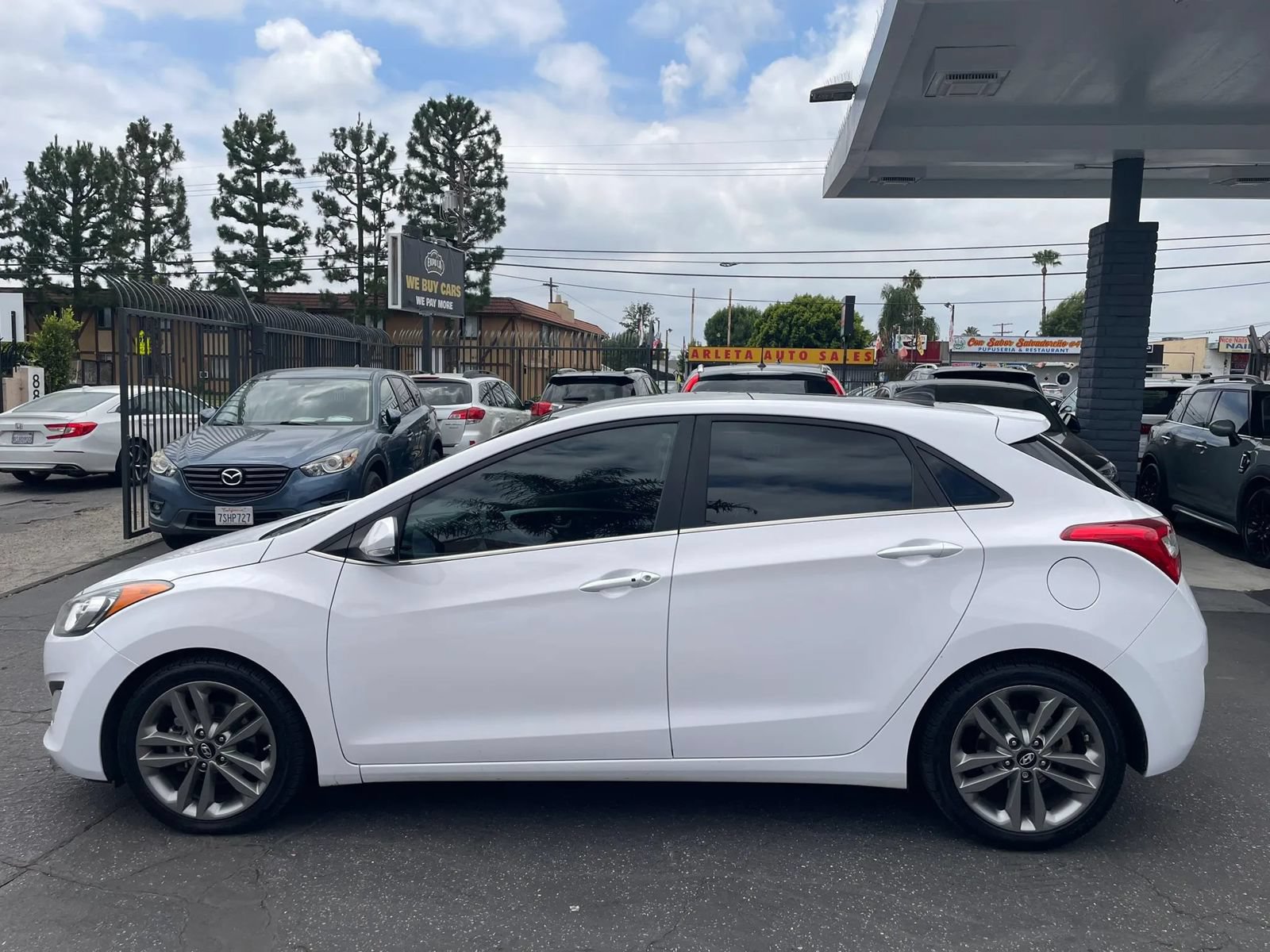 Used 2016 Hyundai Elantra GT w/ Option Group 03 FWD image 8