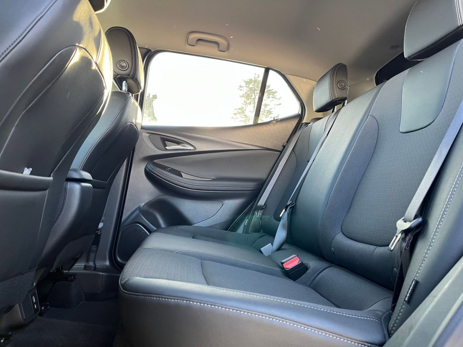 Used 2025 Buick Encore GX Preferred image 24