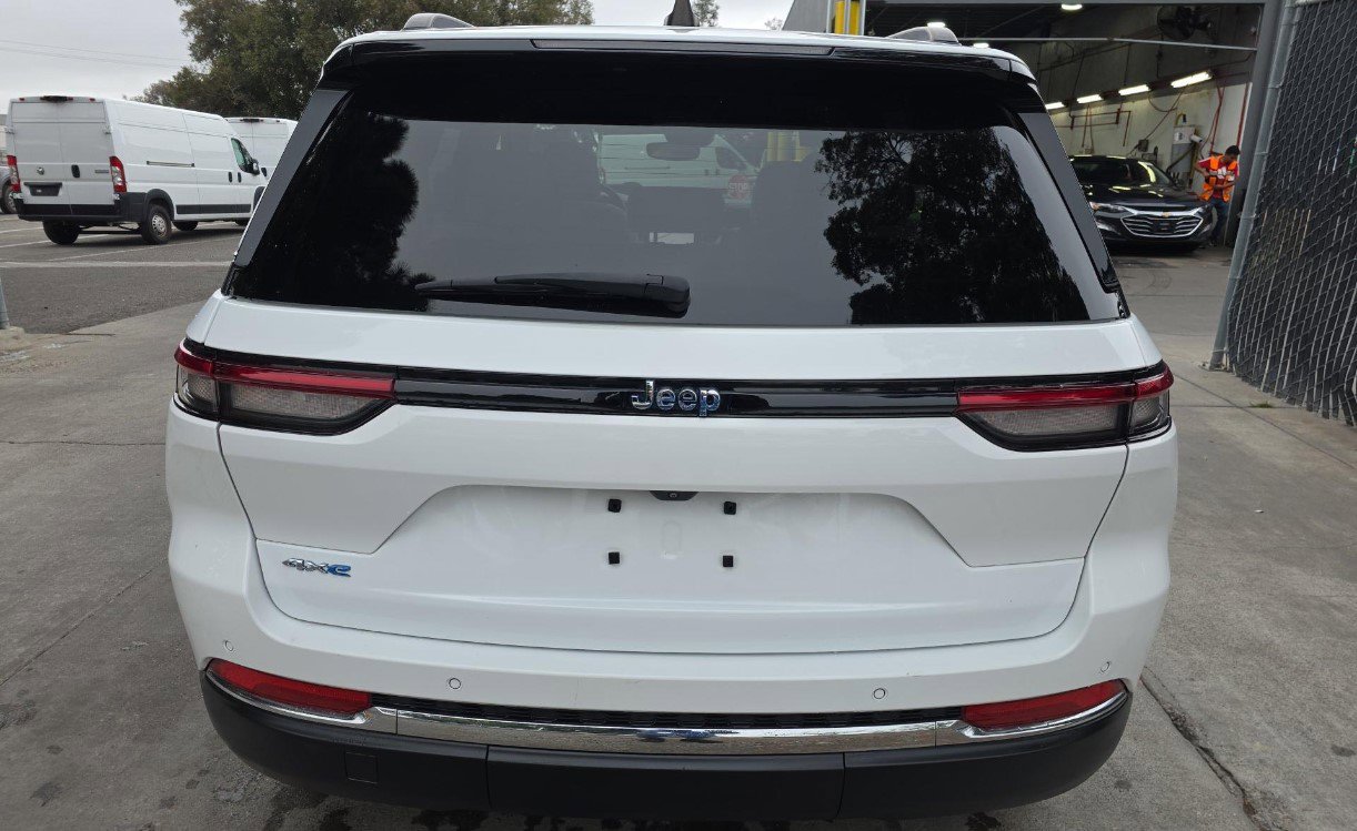 Used 2022 Jeep Grand Cherokee Limited 4xe AWD/4WD image 5