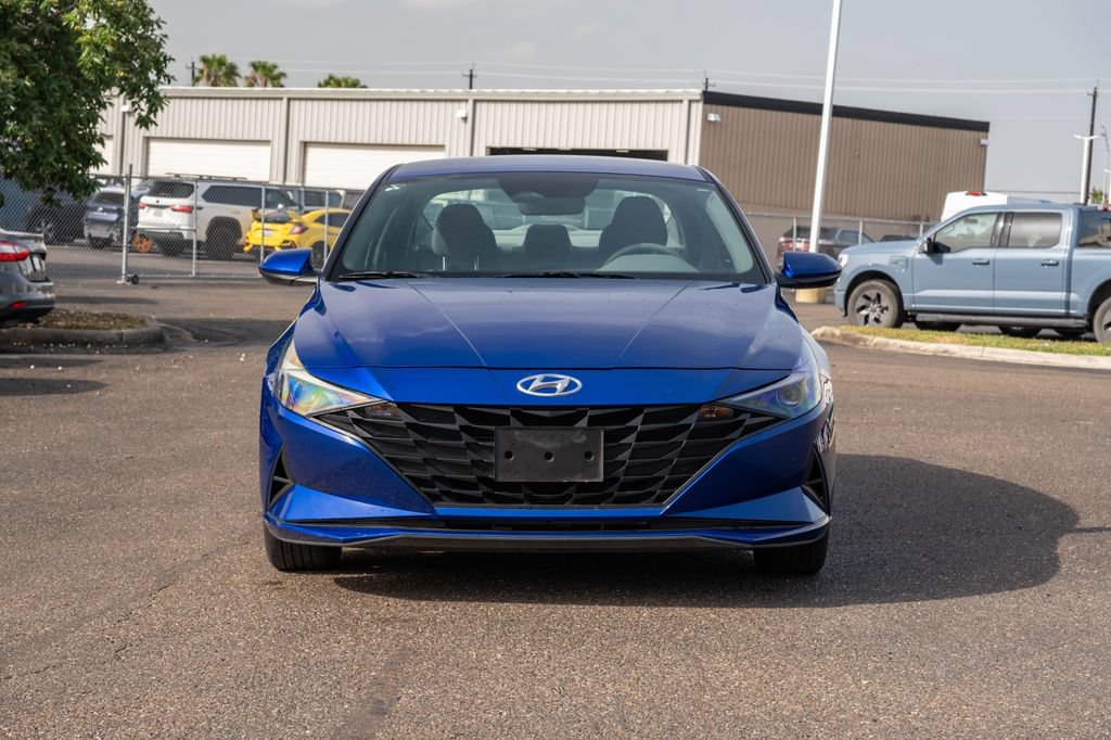 Used 2023 Hyundai Elantra SEL FWD image 2