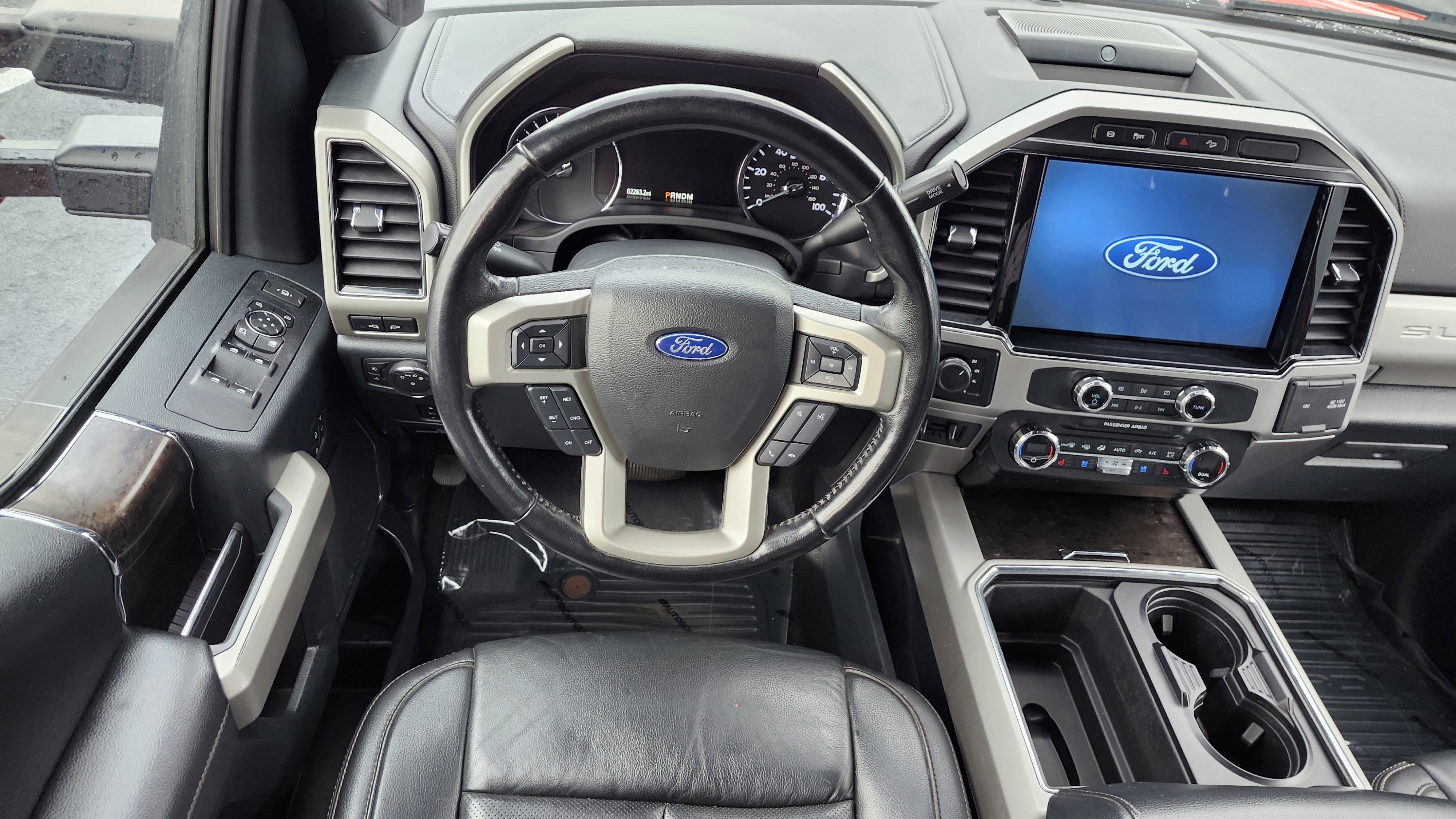 Used 2022 Ford F350 Lariat w/ Chrome Package image 24