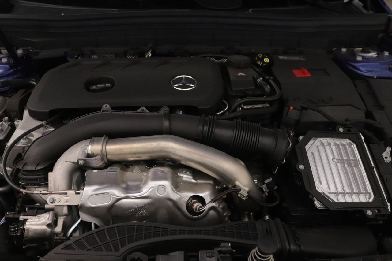 New 2026 Mercedes-Benz GLB 250 image 11