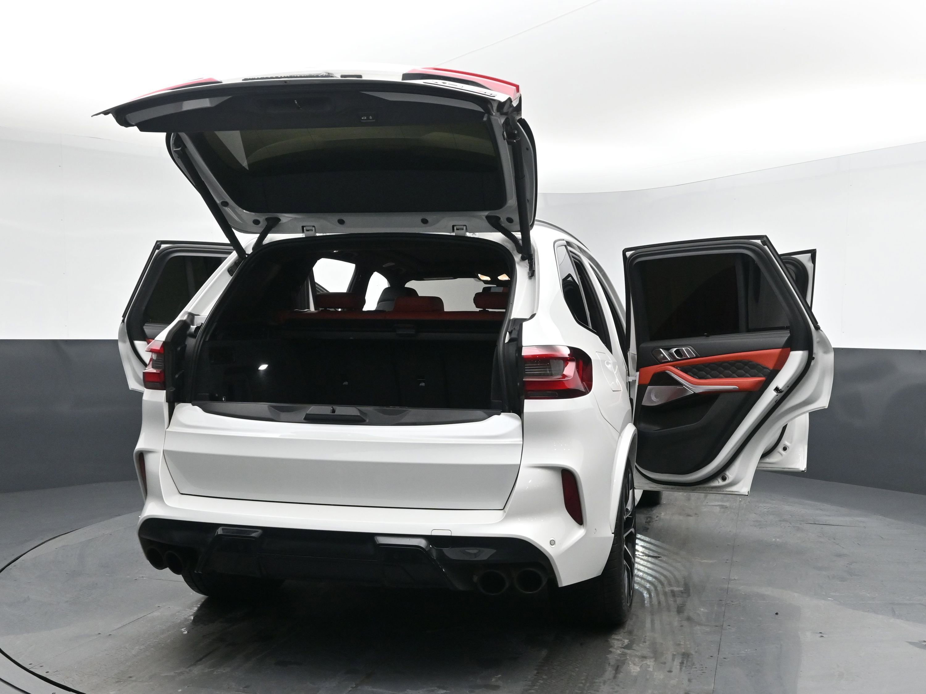 Used 2023 BMW X5 M w/ Competition Package image 32