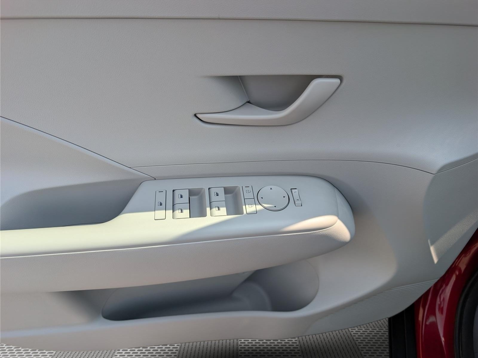 Used 2025 Hyundai Kona SEL AWD/4WD image 17