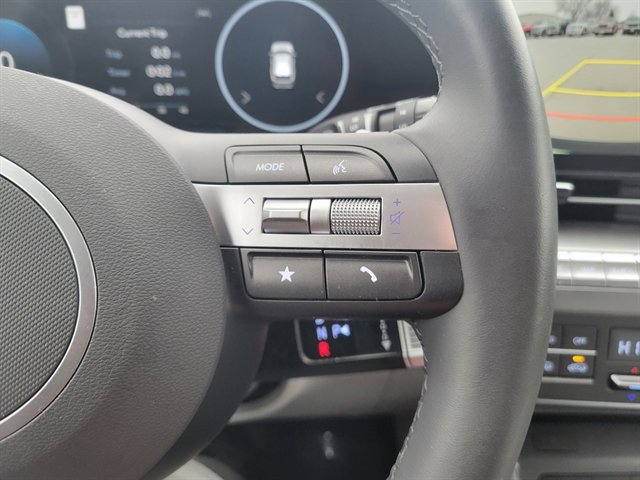 Used 2025 Hyundai Kona SEL image 17