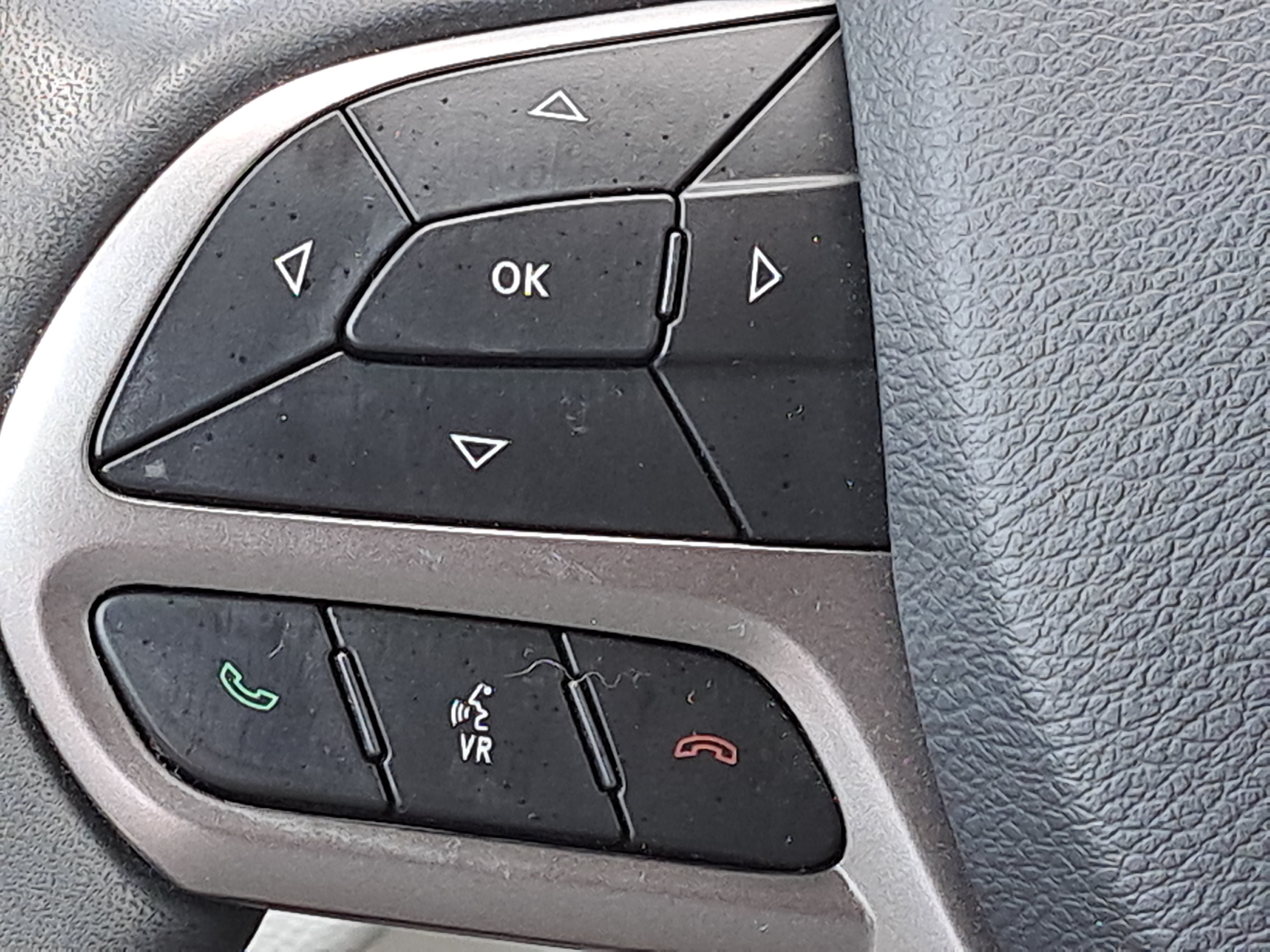 Used 2021 Jeep Cherokee Limited w/ Elite Package FWD image 17