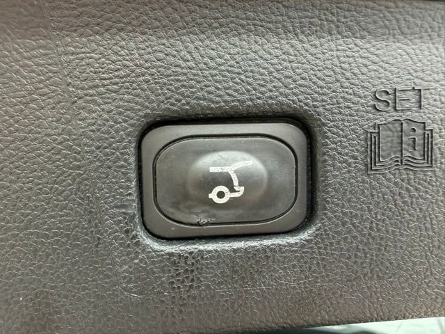 Used 2024 Ford Edge Titanium AWD/4WD image 11
