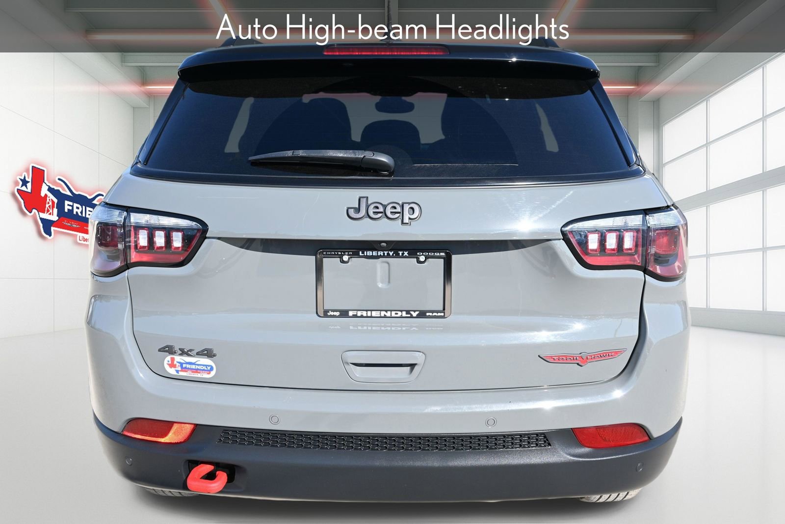 Used 2024 Jeep Compass Trailhawk image 31