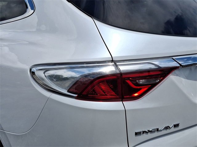 Used 2023 Buick Enclave Essence image 8