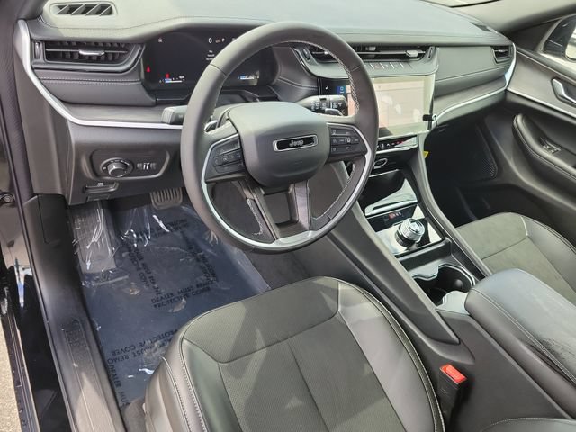 New 2026 Jeep Grand Cherokee Altitude RWD image 15