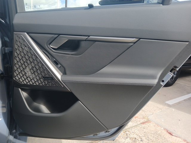 New 2027 BMW M5 Touring AWD/4WD image 11