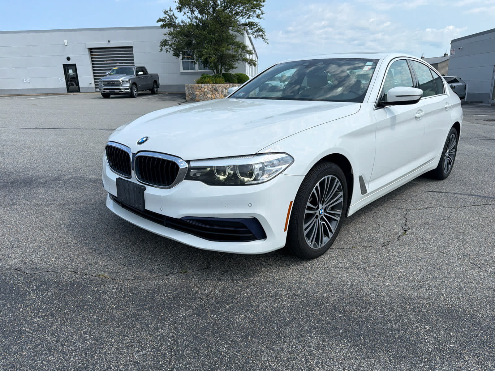 Used 2020 BMW 540i xDrive w/ Convenience Package AWD/4WD image 3