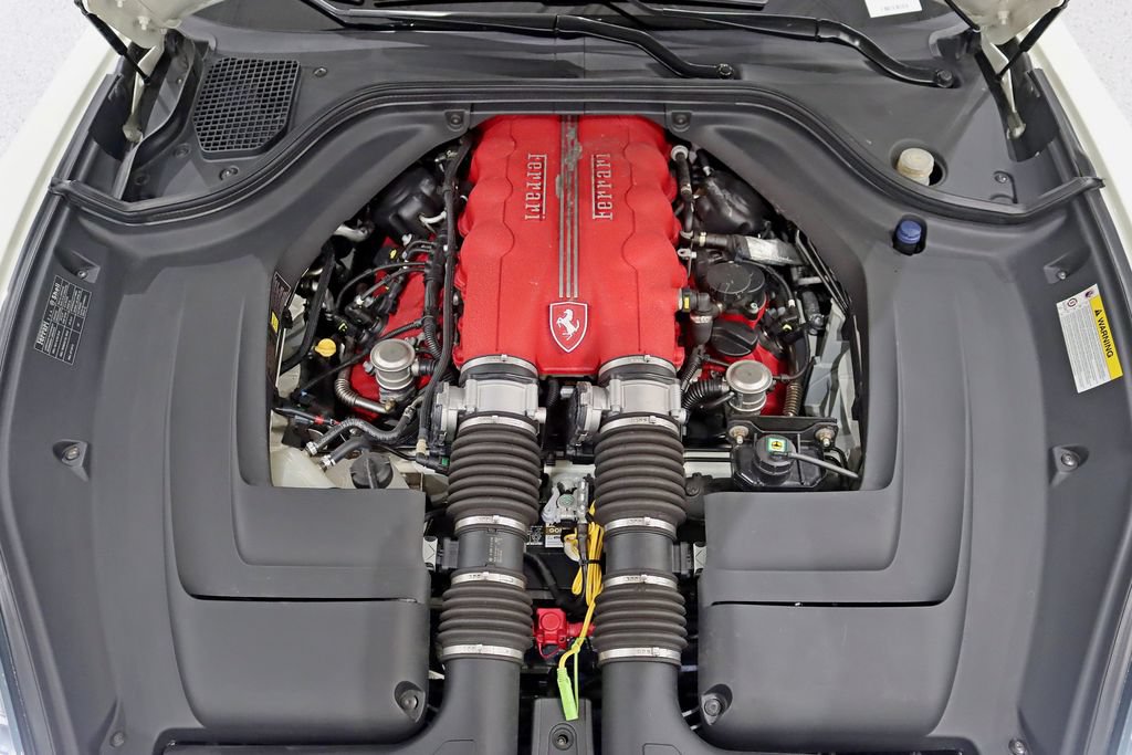 Used 2011 Ferrari California RWD image 38