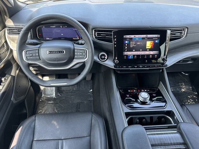 Used 2024 Jeep Wagoneer L Series III w/ Flexible Seating Group AWD/4WD image 24