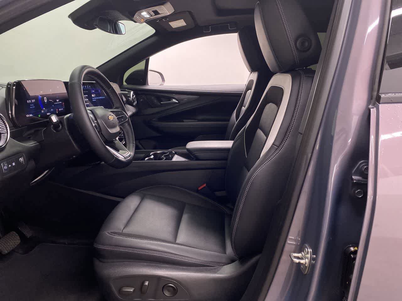 Used 2024 Chevrolet Blazer EV LT image 13