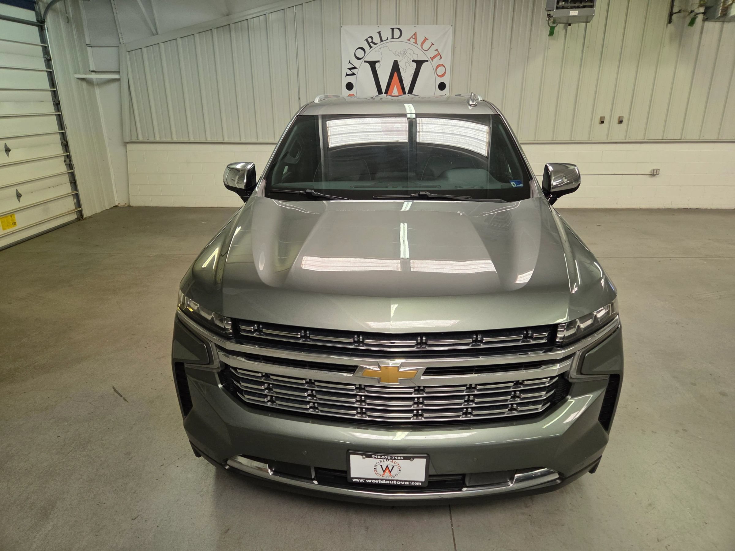 Used 2023 Chevrolet Suburban Premier RWD image 12